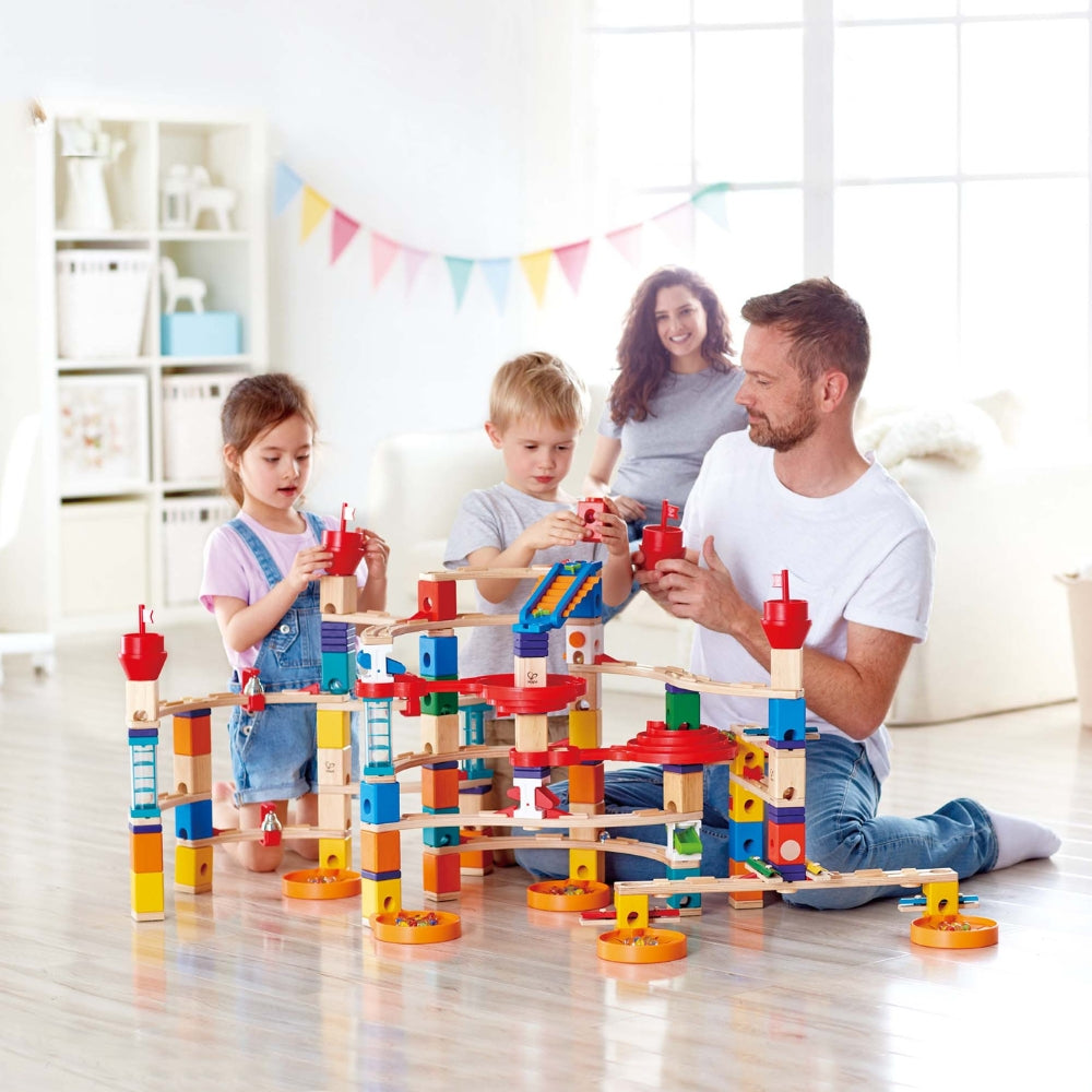 PISTA ESCAPE DE CUADRILLA