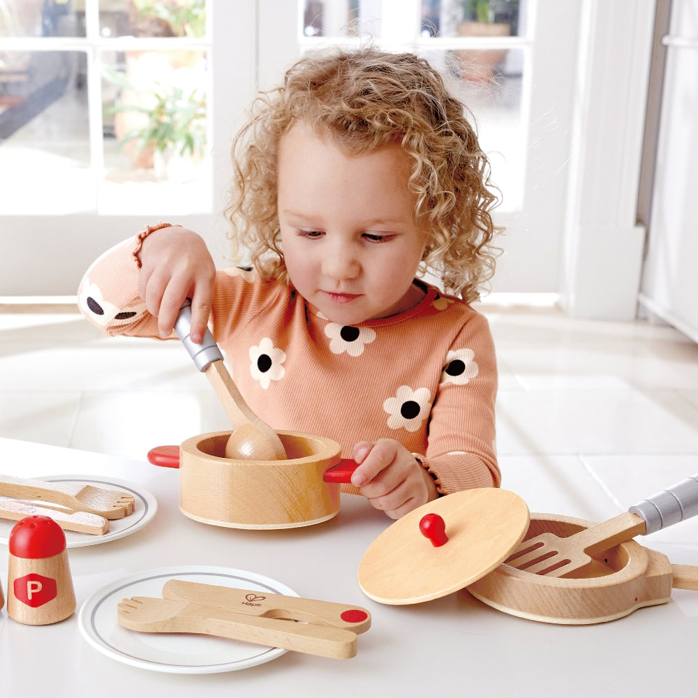 JUEGO COMPLETO PARA COCINAR Y SERVIR