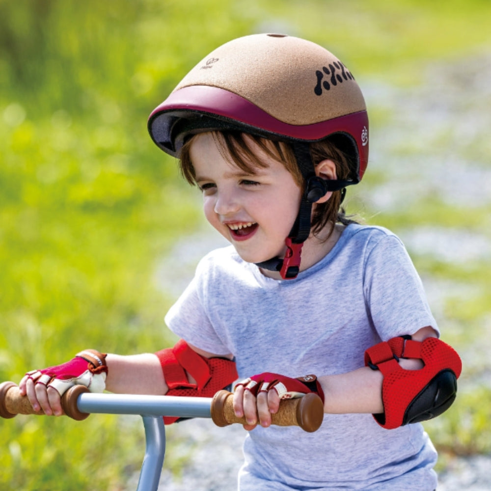 Casco de corcho rojo para bicicleta