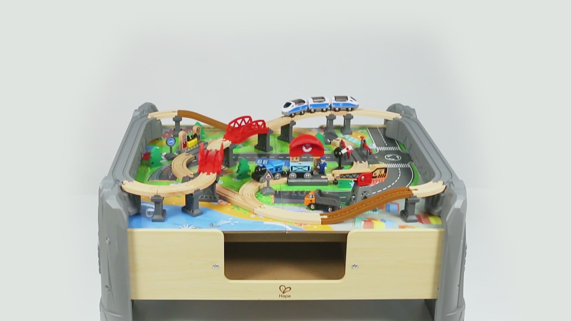 MESA CON CIRCUITO DE PISTA TREN